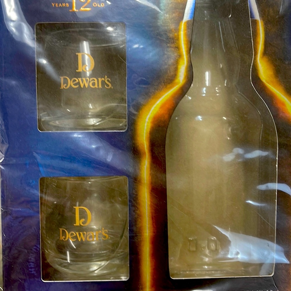 2 Dewars Scotch Whisky 9 oz. Rocks Glasses